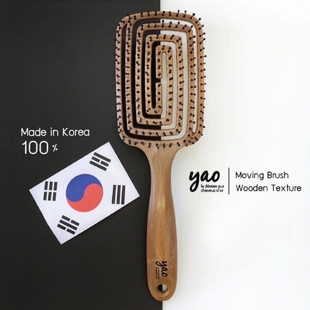 Yao Moving Square Hair Brush Wooden Texture (For Long Length Hair) Me&U